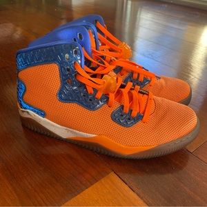 Mens Jordan Spike 40 PE size 13 preowned orange and blue
